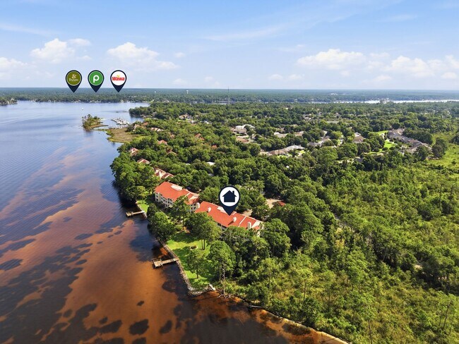 Building Photo - Waterfront Condo in Bluewater Bay!