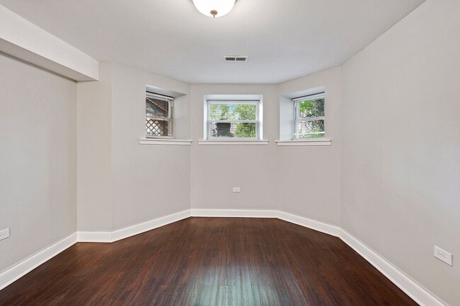 Building Photo - 4544 S Indiana Ave