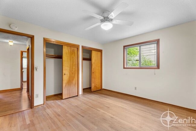 Building Photo - 6509 Louisiana Dr