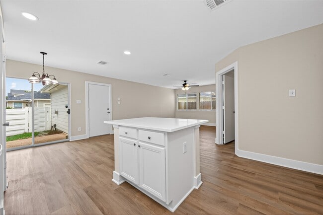 Building Photo - 21090 Alden's Oak
