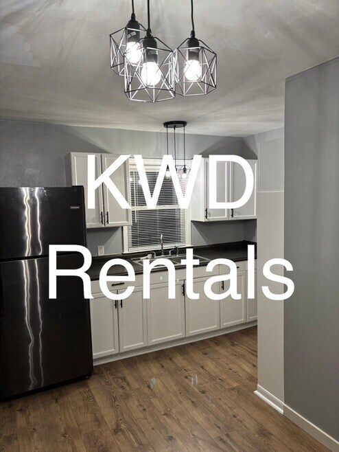 Building Photo - 129 Green Acre Dr