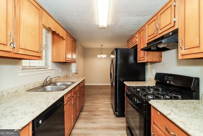 Building Photo - 71 Brooke Dr