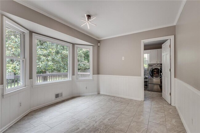 Building Photo - 5699 Bend Creek Rd
