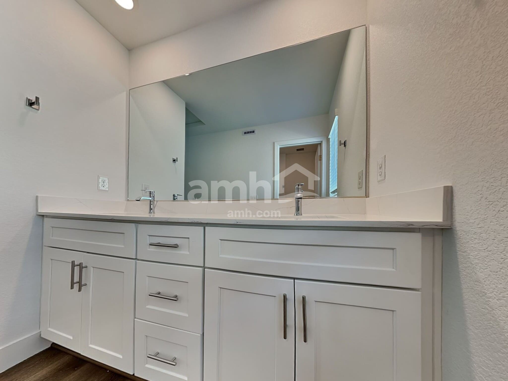 Building Photo - 10343 Bee Balm St