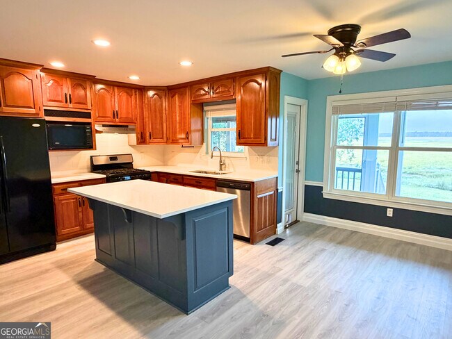 Building Photo - 292 Alexanders Ct