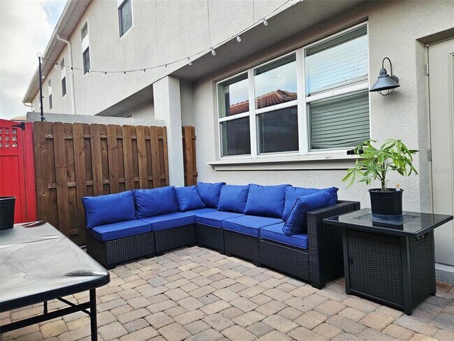 Building Photo - 3102 Camino Real Dr N