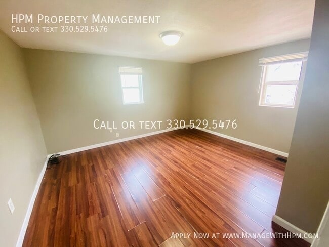 Building Photo - 1631 Bryan Ave SW