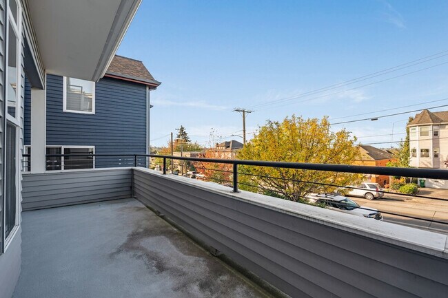 Building Photo - 4224 Francis Ave N