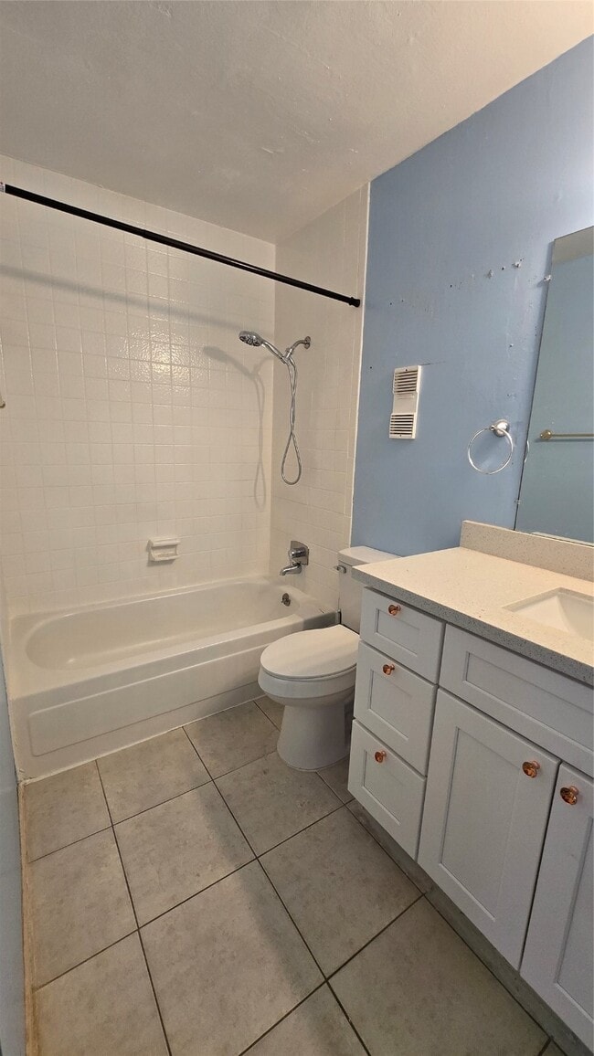 Building Photo - 8427 Hearth Dr