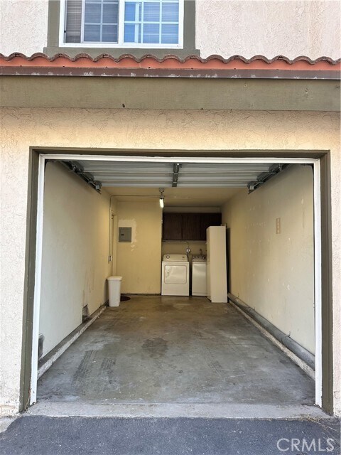 Building Photo - 17092 Lynn St