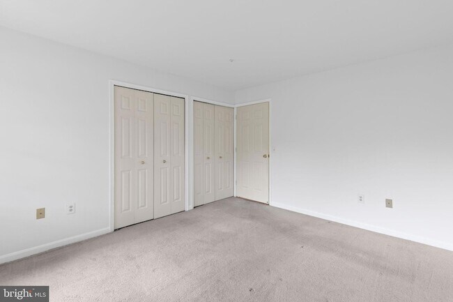 Building Photo - 1310 Sheridan Pl