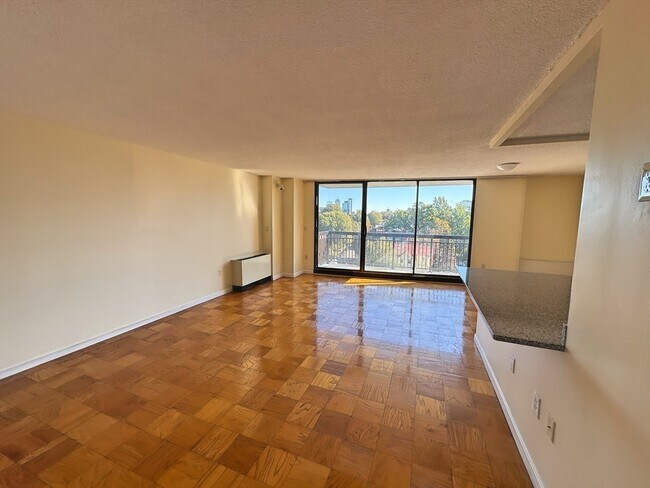 Building Photo - 50 Longwood Ave