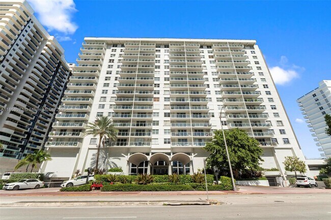 Building Photo - 5701 Collins Ave