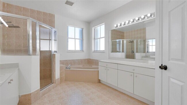 Building Photo - 17994 NW 87th Pl