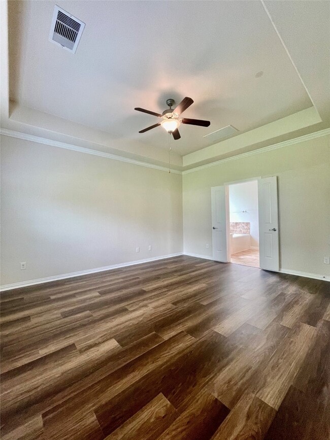 Building Photo - 20801 Sheridan Heights Ln