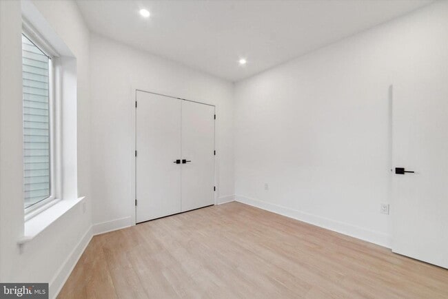 Building Photo - 2157 E Lehigh Ave