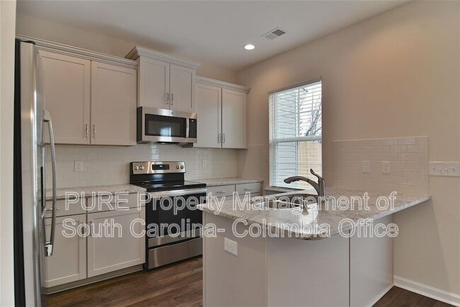 Building Photo - 215 Northwood St