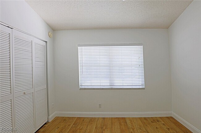 Building Photo - 14975 Rivers Edge Ct