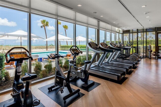 Building Photo - 360 Ocean Dr