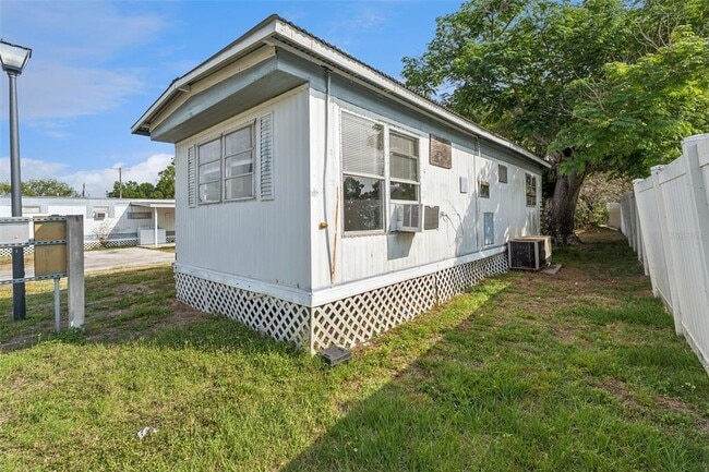 Building Photo - 2854 Lake Alfred Rd