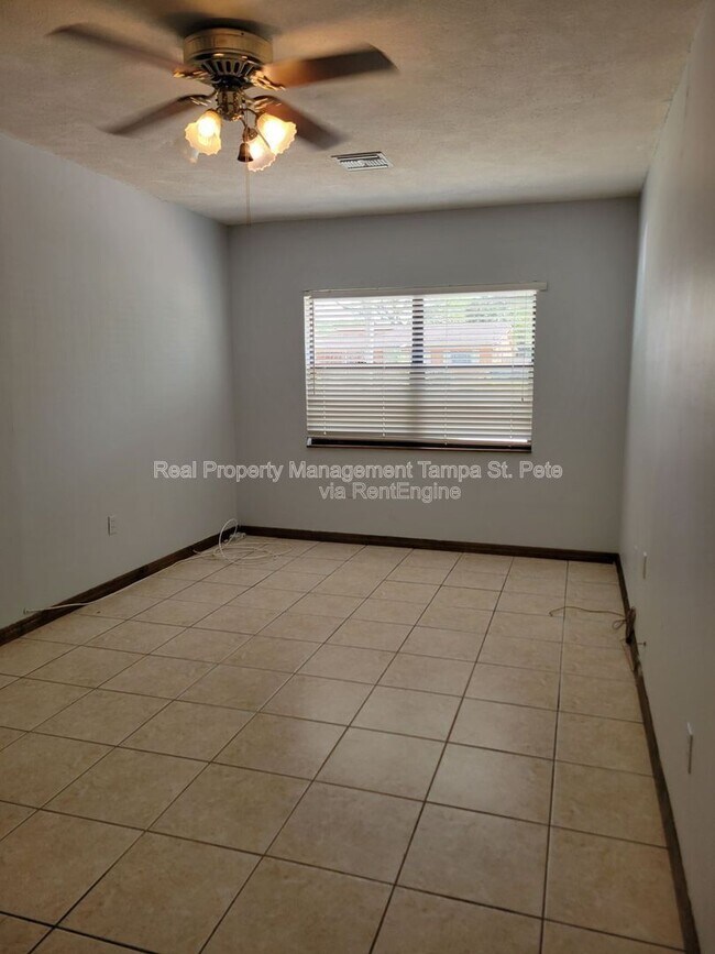 Building Photo - 4311 S Thatcher Ave