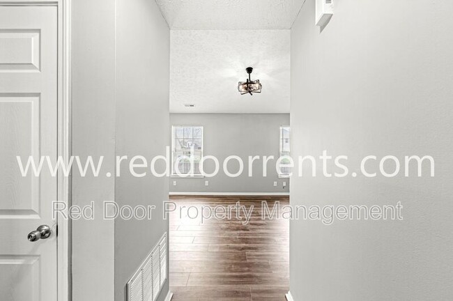 Building Photo - 3003 Briarchase Ct