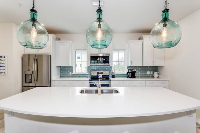 Building Photo - 14604 Salt Meadow Dr