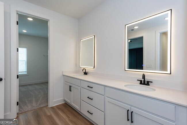 Building Photo - 3140 Marbella Cir