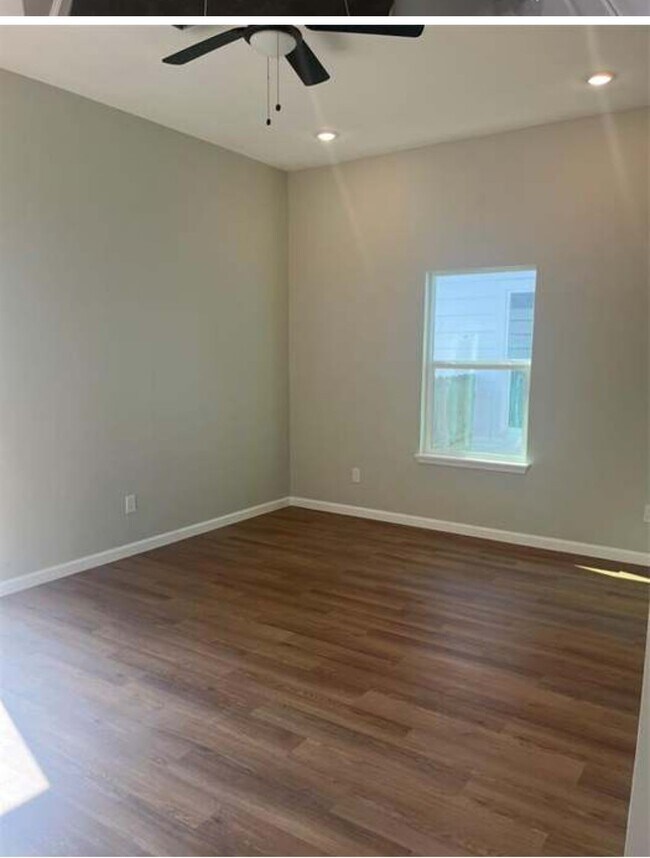 Building Photo - 4512 Mallow St