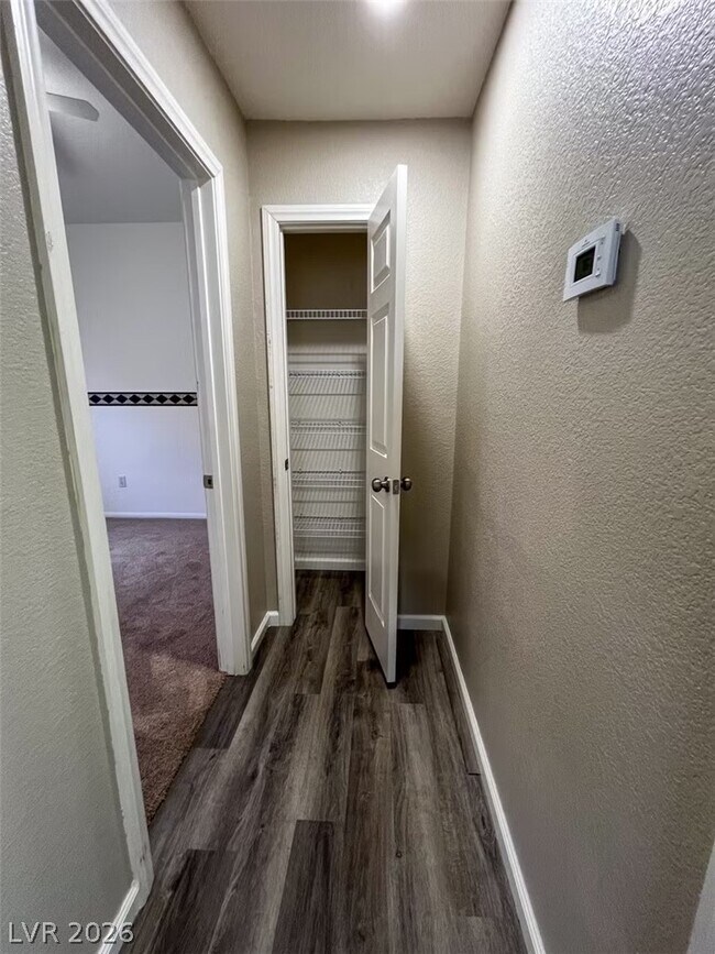 Building Photo - 8105 Guava Nectar Ave