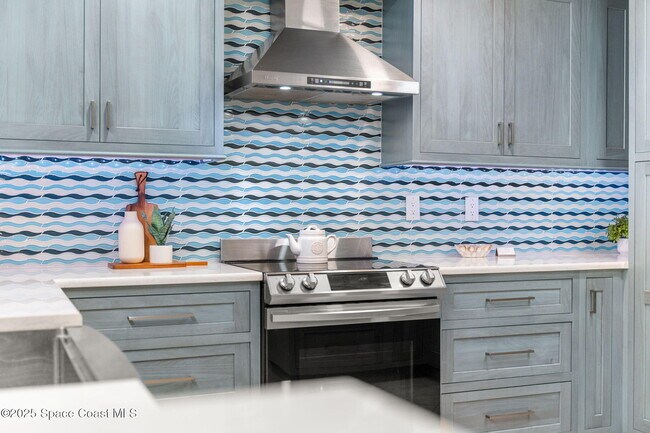 Building Photo - 1125 Jimmy Buffett Mem Hwy