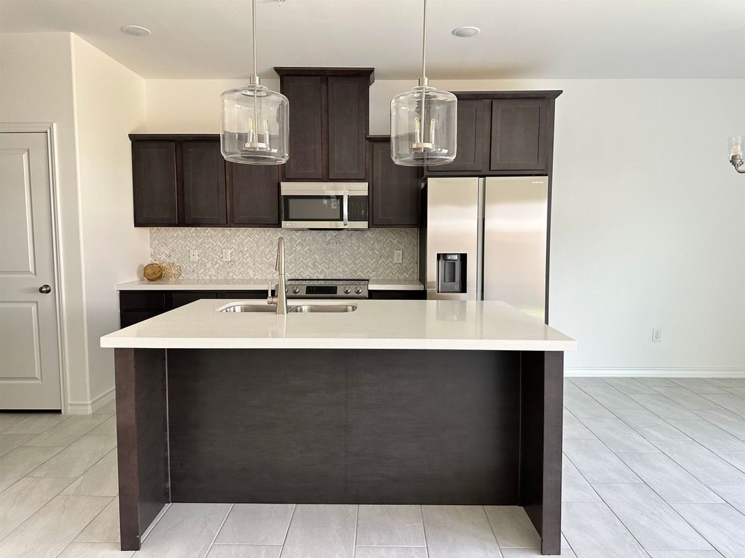 Building Photo - 9909 Bijan Dr