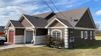 Building Photo - 404 Mesa Dr