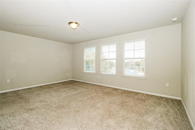 Building Photo - 9201 Sawyer Fay Ln