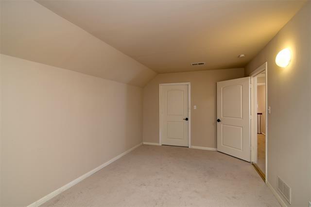 Building Photo - 5920 Encore Dr