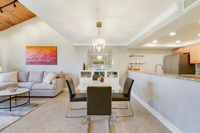 Building Photo - 204 Old Meadow Way