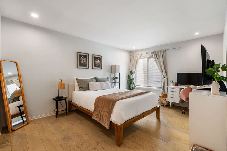 Building Photo - 6036 Rancho Mission Rd