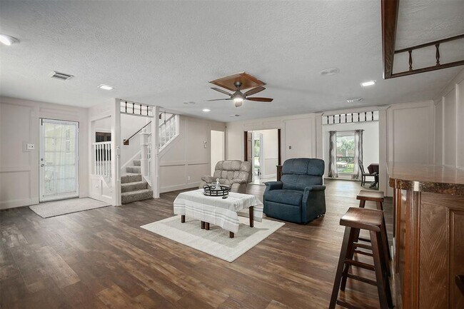 Building Photo - 10455 Antrim Ln