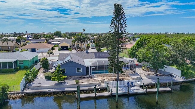 Building Photo - 6531 Santiago Ct