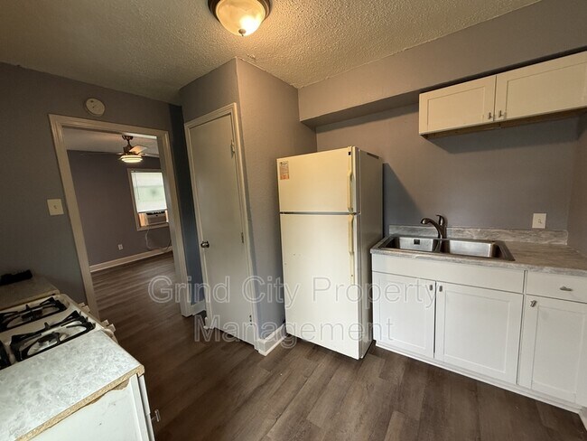 Building Photo - 3067 Princeton Ave