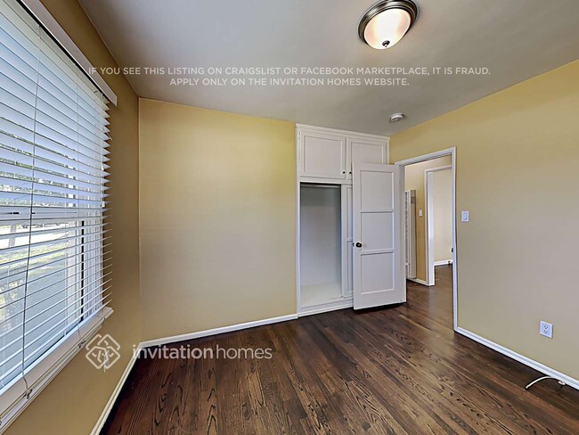 Building Photo - 10958 Choisser St