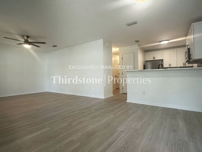 Building Photo - 1732 W 44th St