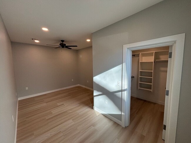 Building Photo - Stunning New Build in Central Manhattan! Available NOW!