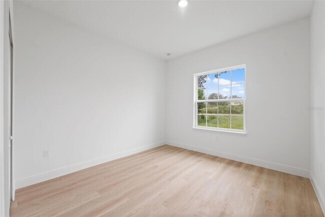 Building Photo - 15775 SW 46th Cir