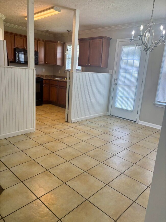 Building Photo - 3 Bedroom 2 bath  Medina Area