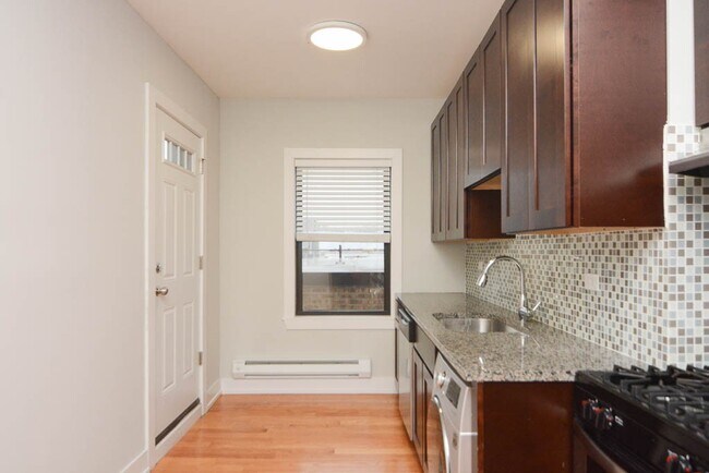 Building Photo - 542 Chestnut