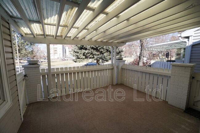 Building Photo - 13852 E Linvale Pl