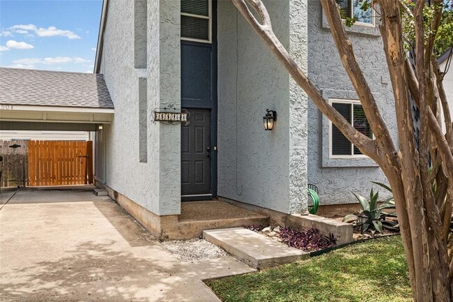 Building Photo - 1504 Bridgeway Dr