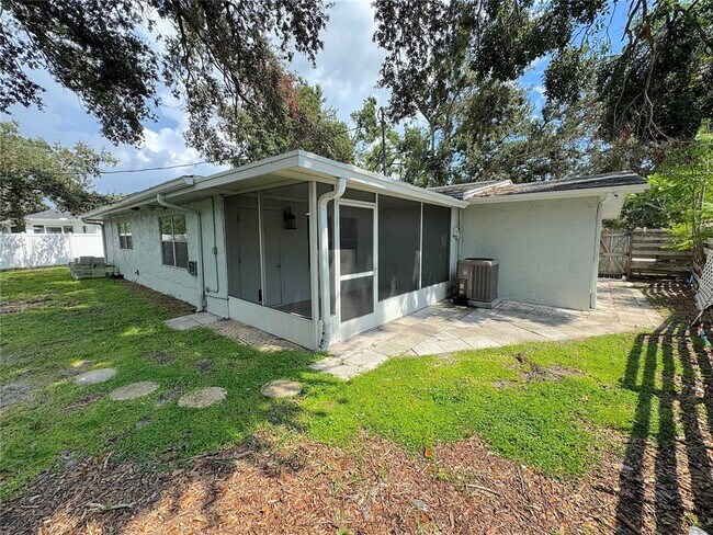 Building Photo - 3883 Hawkeye Cir