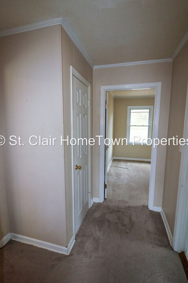 Building Photo - Cute Duplex Close to Pell City